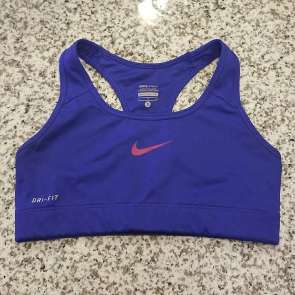 Nike Tops - Nike Pro Sports bra